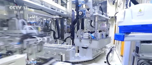 穩中求進 經濟發展新競爭優勢形成與消費市場融合發展態勢分析